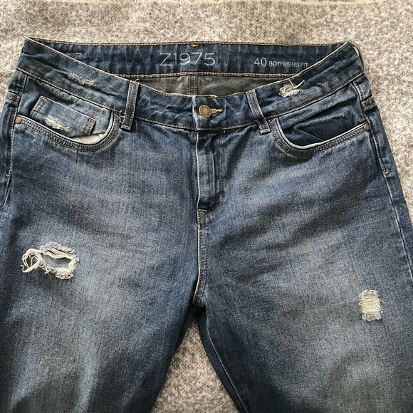 Zara Relaxed Fit Boyfriend Ripped Jeans - size 10 ( euro 40) - Picture 2 of 8